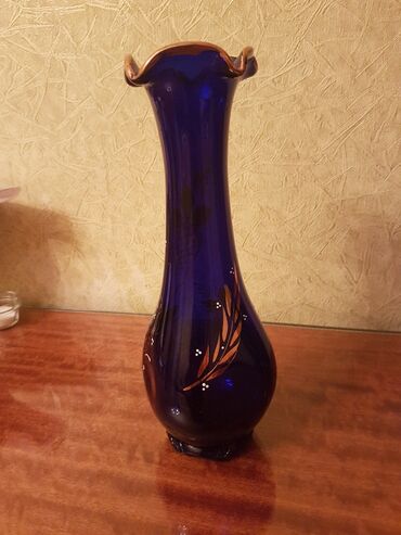 Vazalar: ○ G Ü L D A N ○ Rusiya istehsalı. Hündürlüyü - 34 sm. Qiyməti - — 8