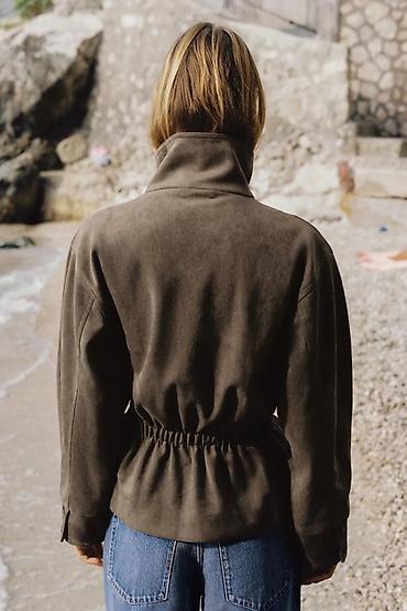 Kurtkalar: Zara Viral gödəkçə. S ölçü. Yeni etiketli. Oversizedir. M olçü olar — 8