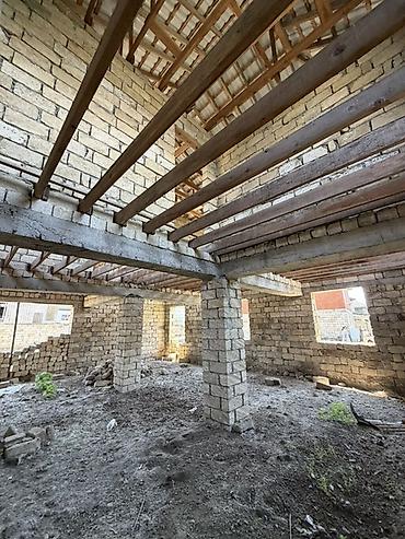 6 mikrorayon: 2 mərtəbəli yarımçıq tikili – fərdi yaşayış evi - Daş konstruksiya — 6