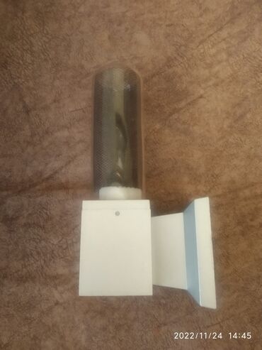 Bra, divar lampaları: Divar lampaları,spotlar,,tək kolbalı-20,üç ədəd spot-18,kvadrat isə-5 — 8