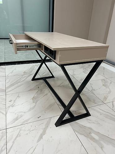 Маникюрные столы: Маникюрные столы от нашей компании изготавливаются качественно и — 3