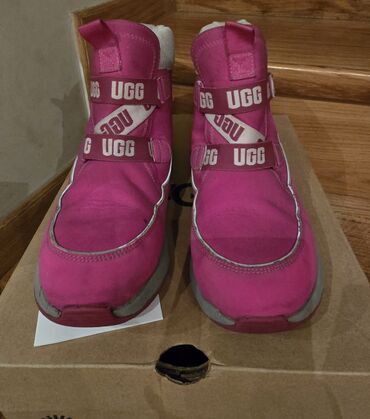 Gležnjače: Gležnjače, UGG, 37 — 3