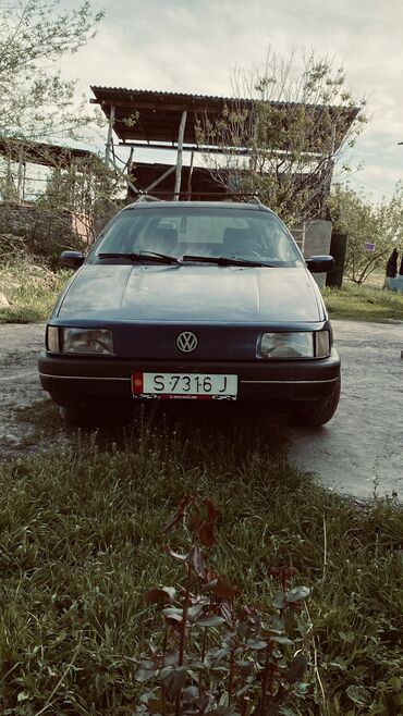 пассат 1993: Volkswagen Passat: 1993 г., 2 л, Механика, Бензин
