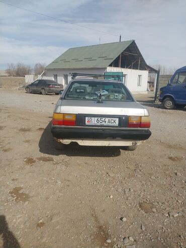 авто ламбаргини: Audi 100: 1988 г., 2 л, Механика, Бензин, Седан