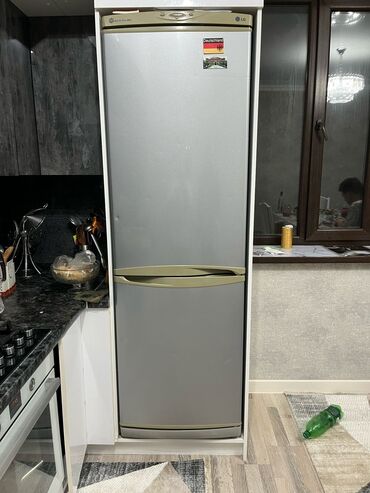 lj flatron: Холодильник LG, Б/у, Двухкамерный, No frost, 190 * 6