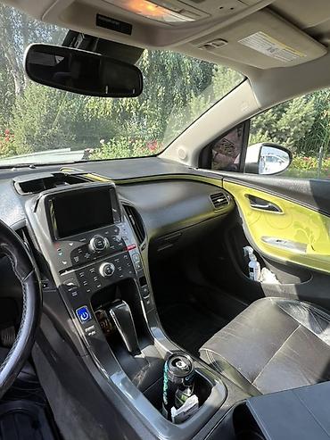 клей для фар: Chevrolet Volt: 2012 г., 1.2 л, Автомат, Гибрид, Хэтчбэк — 7