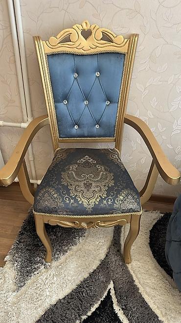 diki: Klassik üslubda yemək otağı dəsti Tərkibi: - Diktə olunan naxışlı, ağ — 4