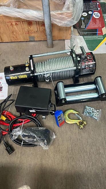 Строительное оборудование: Лебедка электрическая 12V, тяговое усилие 12000 lb (≈5,4 т) — 2