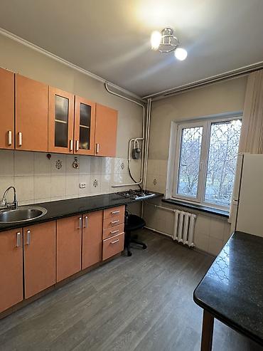 Продажа квартир: 3 комнаты, 67 м², 105 серия, 1 этаж, Косметический ремонт — 1