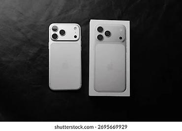 m1 max: IPhone 17 Pro Max, Б/у, 512 ГБ, White Titanium, Коробка, 93 % — 2