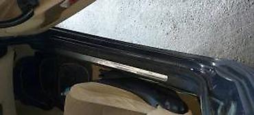 car: ALFA 147 3V PRAGOVI HROM | Cena za par za alfa romeo 147 3 vrata — 1