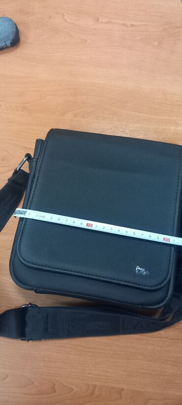 Torbe: Torbica kvalitetna očuvana fali joj 1 driker. Lacoste torbica — 8