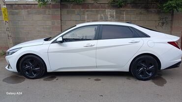 эконом машина: Hyundai Elantra: 2020 г., 1.6 л, Автомат, Бензин, Седан