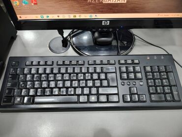 Masaüstü kompüterlər və iş stansiyaları: Masaüstü kompüterlər işləkdir. 6 ədəd PC, 6 ədəd monitor, 6 ədəd — 22
