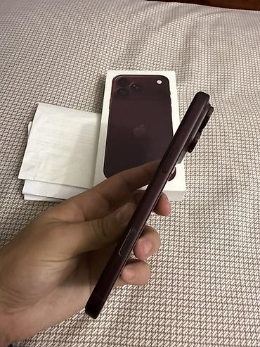 iphone 14 pro maxs: IPhone 18 Pro Max, 256 GB, Bordo, Simsiz şarj — 6