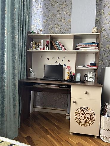 yumurta gence: Uşaq/yeni yetmə otağı üçün mebel dəsti Tərkibi: - Sürgülü qapılı — 2