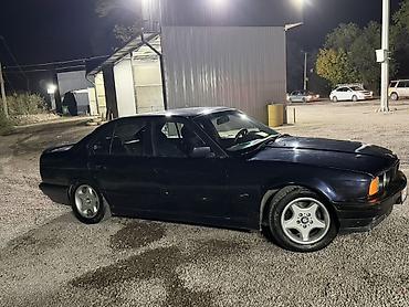 Унаа сатуу: BMW 520: 1992 г., 2.5 л, Кол менен иштөөчү, Бензин, Седан — 2