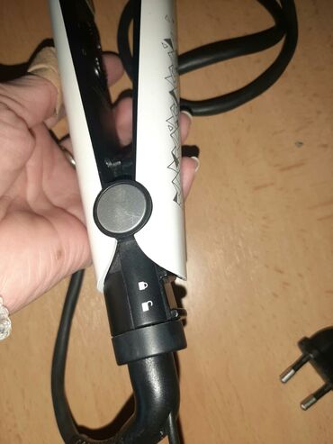 Prese za kosu: Rowenta SILVER SF1525,keramička,200C.
Odlično stanje — 7