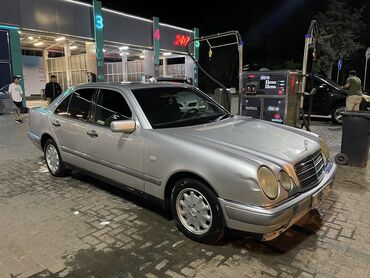 Mercedes-Benz: Mercedes-Benz A 210: 1997 г., 2.3 л, Механика, Бензин, Седан