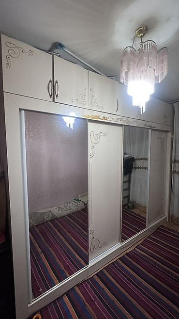 berber mirror second hand: Шифоньер, шкаф для одежды, Б/у, Прямой — 1