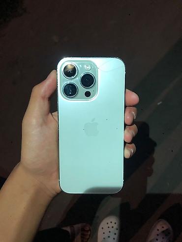 айфон 7новый: IPhone 14 Pro, Б/у, 256 ГБ, Белый, Зарядное устройство, Чехол, 83 % — 1