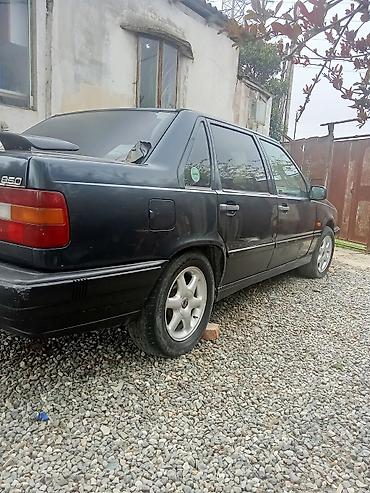 bmw e60 m: Volvo 850 sedan Xüsusiyyətlər: - Kuzov: 4 qapılı sedan, qara rəng - — 1