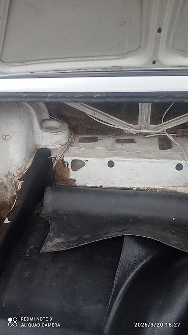 VAZ (LADA): VAZ 2106, ağ sedan Xüsusiyyətlər: mator 03 07 karopka 5 - Kuzov: 4 — 9