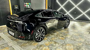 детайлинг: Toyota Prius: 2023 г., 2 л, Автомат, Гибрид, Лифтбек — 2