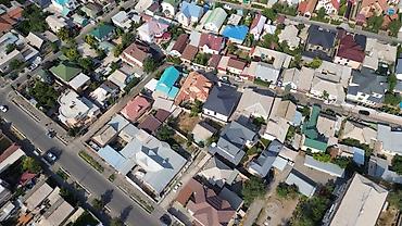 Продажа коттеджей и домов: Продается частный дом 📍 Адрес: Шукурова ахунбаева 📐 Площадь участка — 13