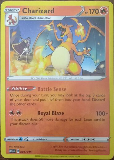 Kolleksiya kartları: Burada Charizard Pokémon kartı təqdim olunur. Bu kart, döyüş zamanı