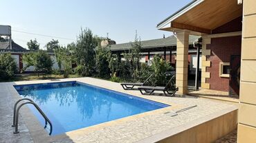 Bağ evlərinin kirayəsi: 208 kv. m, 6 otaqlı, Hovuzlu, Kanalizasiya, Kombi, Qaz — 2