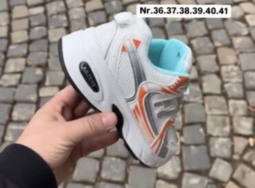 air max 98 cena: M. patike 
Cena 2500 din
Brojevi na slikama