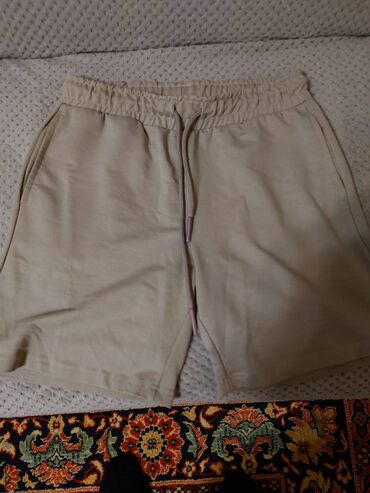 Köynəklər: Магазин закрылся в наличии осталось много качественных футболок — 18