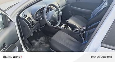 i30: Hyundai i30: 1.4 l | 2010 il Universal — 5