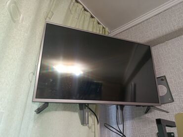 сломанные телевизоры: LED-телевизор Vison (бренд читается на нижней рамке экрана) Основные