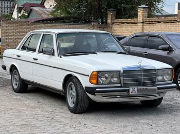 мерседес бенц 222: Mercedes-Benz 220: 1979 г., 2 л, Механика, Бензин, Седан