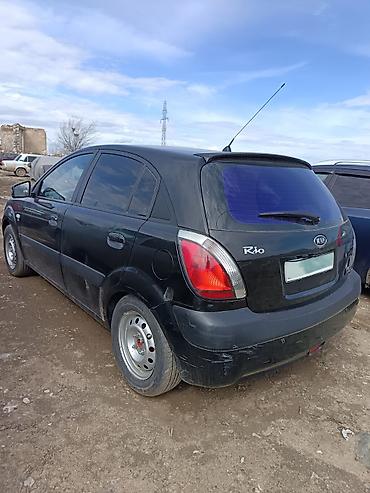 Kia: Kia Rio: 1.4 l | 2006 il Hetçbek — 2