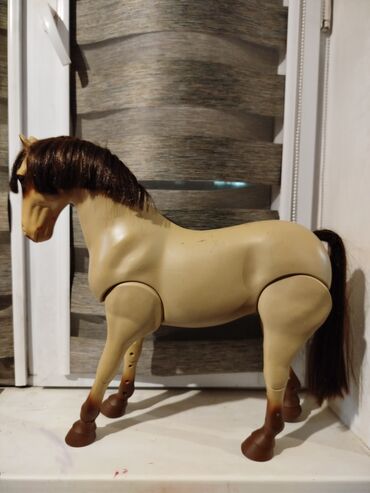 игрушка лошадь: Лошадь 🐎 дл-50 см, материал пластик, ноги сгибаются . 3000сом