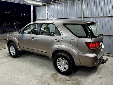 Унаа сатуу: Toyota Fortuner: 2006 г., 2.7 л, Автомат, Газ, Жол тандабас — 4