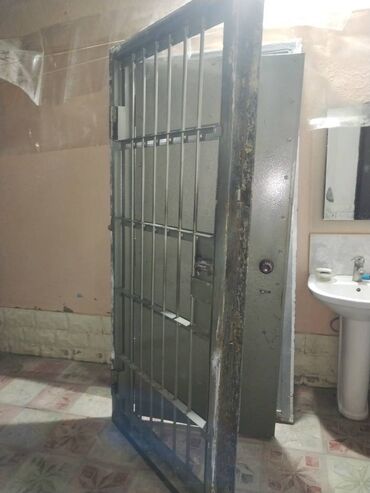 Bunker qapıları: Bunker qapıları — 9