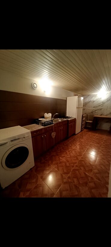 Uzunmüddətli kirayə mənzillər: Kamsamol bina evi 1 ci mertebe artimasinda heyetide var 2 otag bir zal -da lalafo.az — 1 Uzunmüddətli kirayə mənzillər: Kamsamol bina evi 1 ci mertebe artimasinda heyetide var 2 otag bir zal — 1