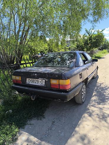 Унаа сатуу: Audi 100: 1989 г., 2.3 л, Кол менен иштөөчү, Бензин, Седан — 4