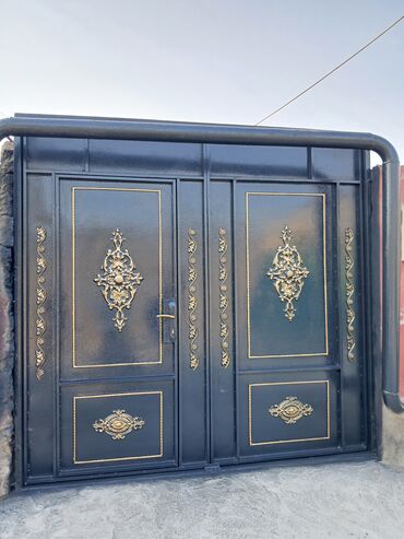 Darvazaların rənglənməsi: Darvaza rəngləmə və təmir xidməti təklif olunur. Bu xidmət köhnəlmiş — 5
