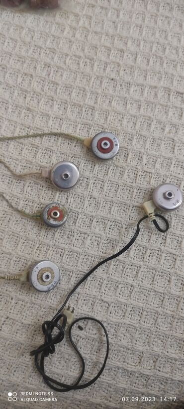 Mikrofonlar: Simli Mikrofon Ünvandan götürmə — 4