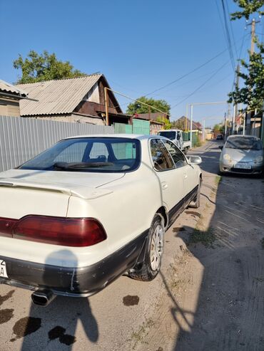 Toyota: Toyota Vista: 1993 г., 2 л, Автомат, Бензин, Седан — 5