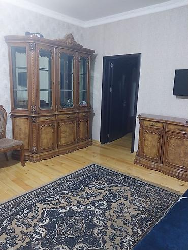 Kirayə evlər: Nasosnu,Şirvan massivi,hərbi hissənin yaxınlığında 2 otaqlı,həyət evi — 1