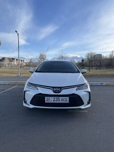 Toyota: Toyota Corolla: 2021 г., 1.6 л, Вариатор, Бензин, Седан