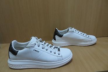 bata baletanke: GUESS br 44 28cm unutrasnje gaziste stopala, patike bez bilo kakve — 2