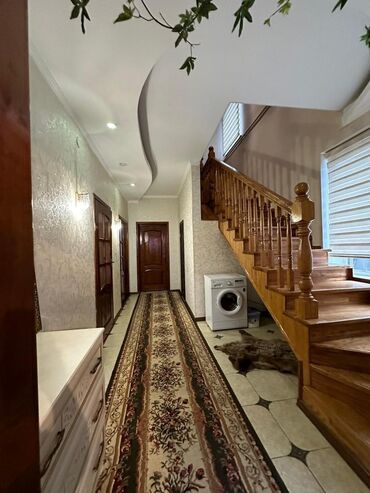 квартира бишкек частный дом: Дом, 180 м², 5 комнат, Риэлтор, Старый ремонт