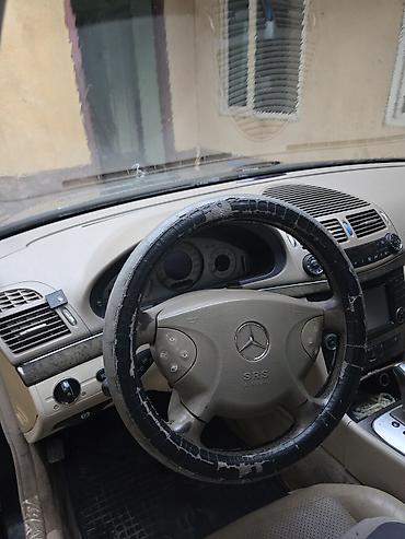 буд е 2: Mercedes-Benz E-Class: 2003 г., 3.2 л, Седан — 4